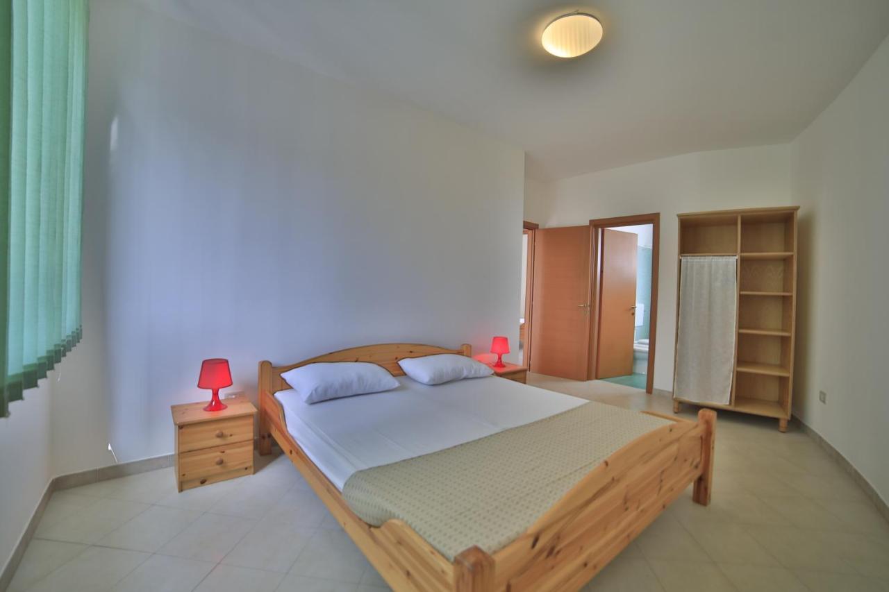 Aparthotel Cala 3*